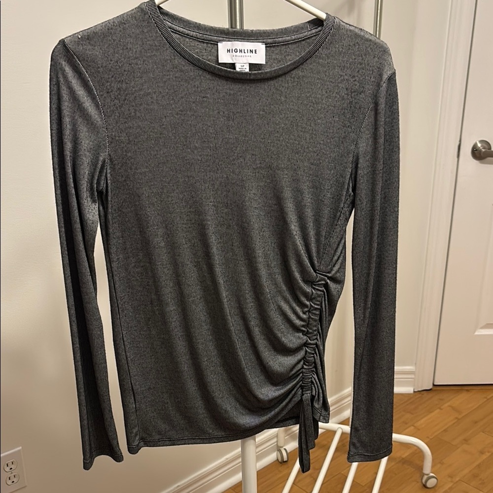Highline Gray Long-Sleeve Side-Ruched Tee